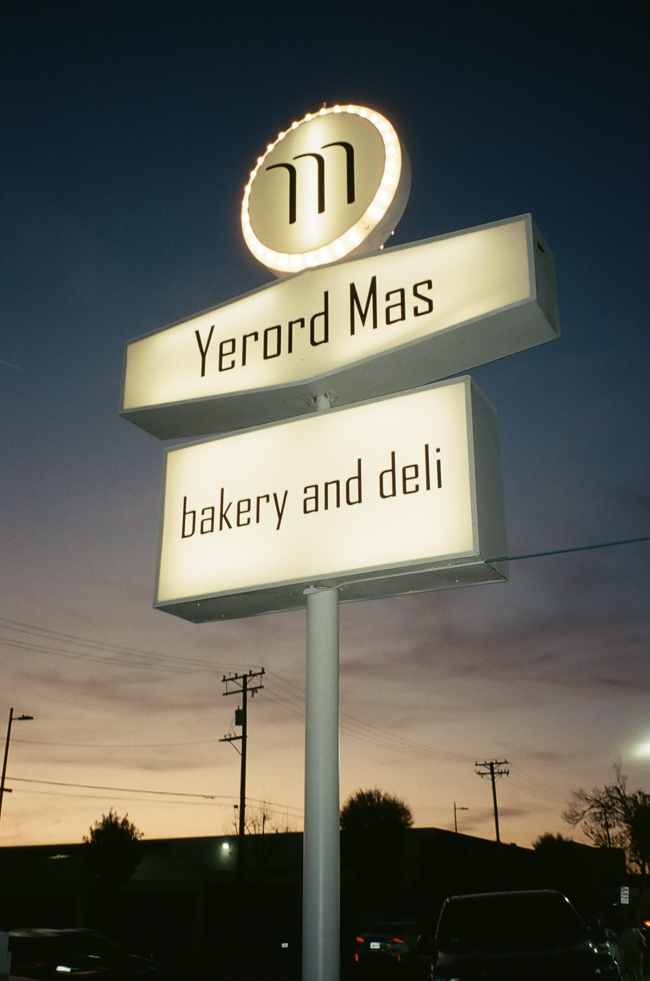 Yerord Mas Bakery & Deli